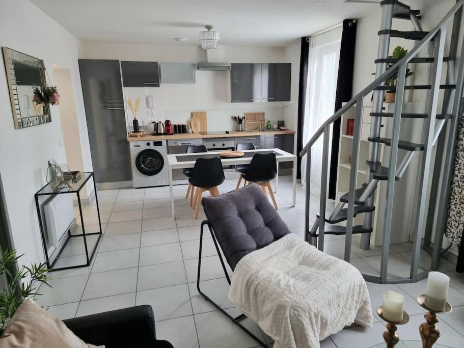 Maison Aux Portes De Tours محطة سانت-بيير-ديه-كورب المظهر الخارجي الصورة