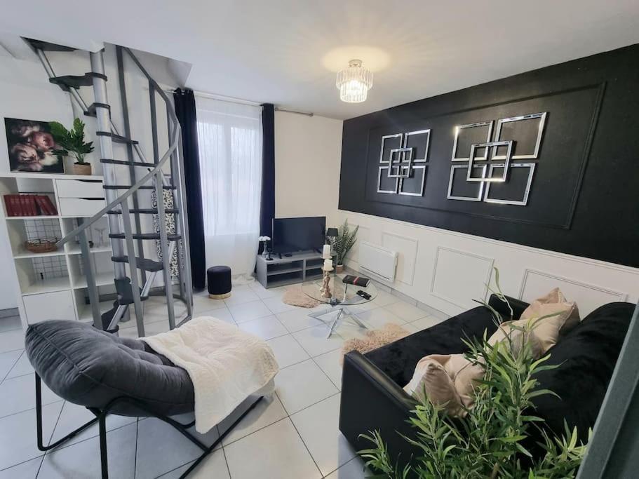 Maison Aux Portes De Tours محطة سانت-بيير-ديه-كورب المظهر الخارجي الصورة